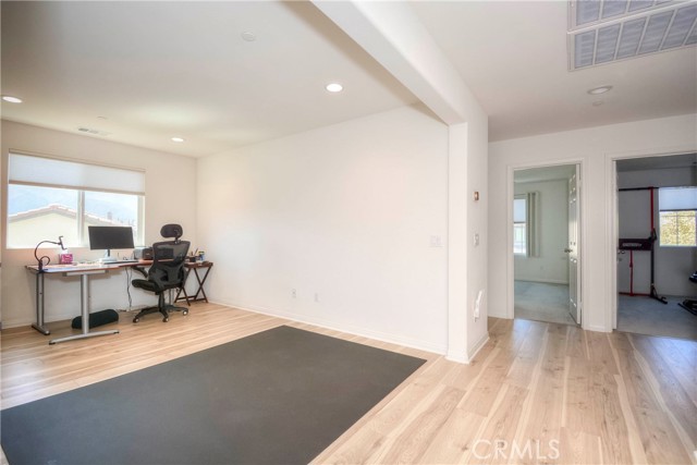 Detail Gallery Image 23 of 46 For 24218 Hillcrest, Corona,  CA 92883 - 3 Beds | 2/1 Baths