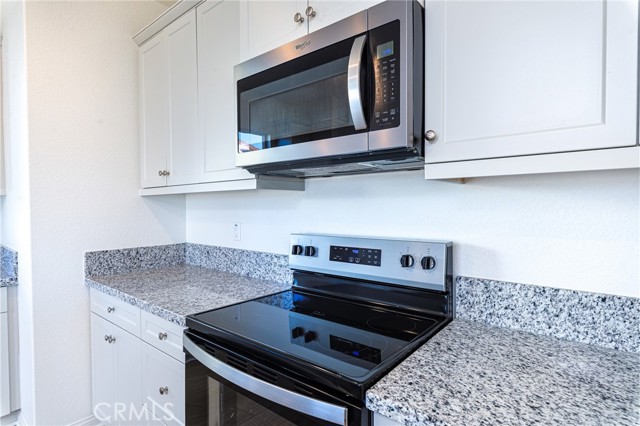 30526 Sierra Linda, Winchester CA: https://media.crmls.org/medias/33910771-67df-44b8-bf0d-2ae4ec863138.jpg