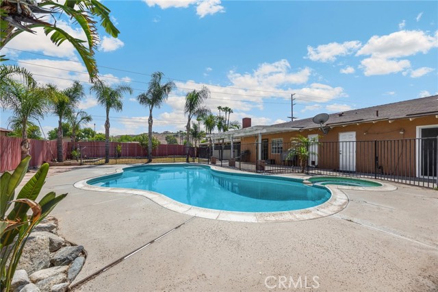 Detail Gallery Image 8 of 28 For 1317 1st St, Norco,  CA 92860 - 4 Beds | 2 Baths