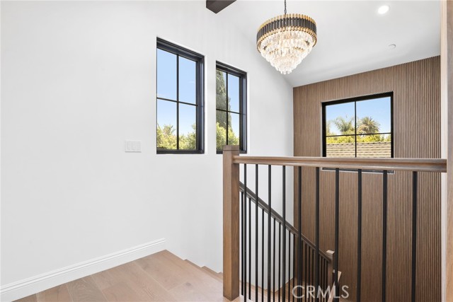 535 N Sierra Bonita Avenue, Los Angeles CA: https://media.crmls.org/medias/33914baa-1114-429b-b173-41745eb71fa9.jpg