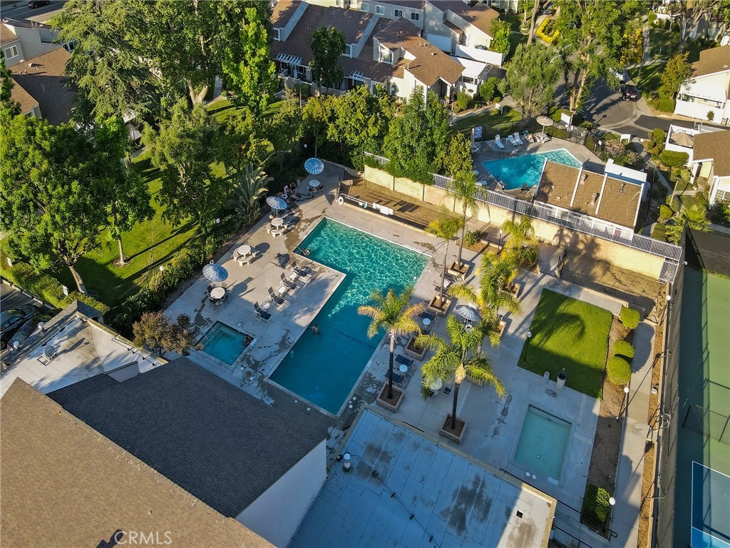 https://media.crmls.org/medias/339173a8-d0d8-4afc-b3fc-2165d9d0bfd0.jpg?preset=X-Large