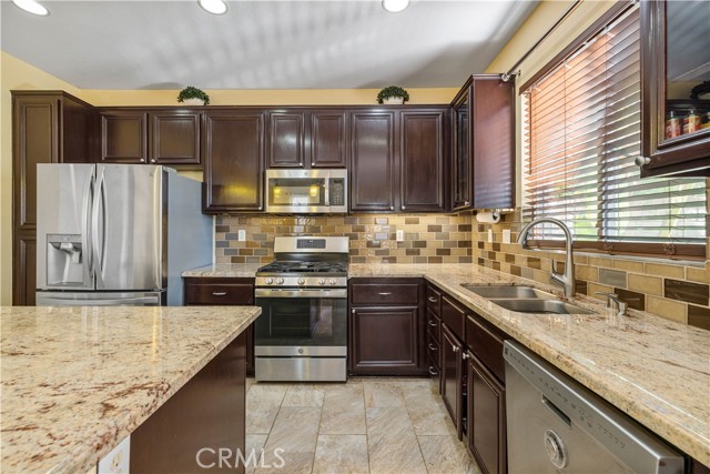 Detail Gallery Image 22 of 56 For 24112 Joshua, Valencia,  CA 91354 - 4 Beds | 3 Baths