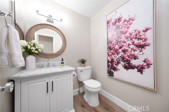 6691 E Smokewood Circle, Anaheim CA: https://media.crmls.org/medias/33927bf4-ed01-4916-b87c-7194e6b25715.jpg