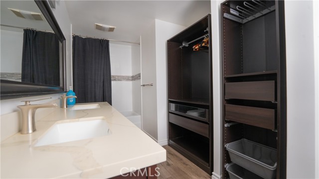 Detail Gallery Image 7 of 12 For 102 Scholz #37,  Newport Beach,  CA 92663 - 1 Beds | 1 Baths