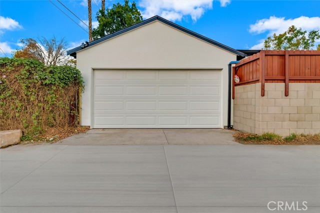 Detail Gallery Image 20 of 20 For 22136 Gilmore St, Woodland Hills,  CA 91303 - 3 Beds | 2/1 Baths