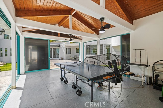 8944 Enfield, Sherwood Forest CA: https://media.crmls.org/medias/33939132-965d-4aa2-bfb1-e2e4f619bc7b.jpg
