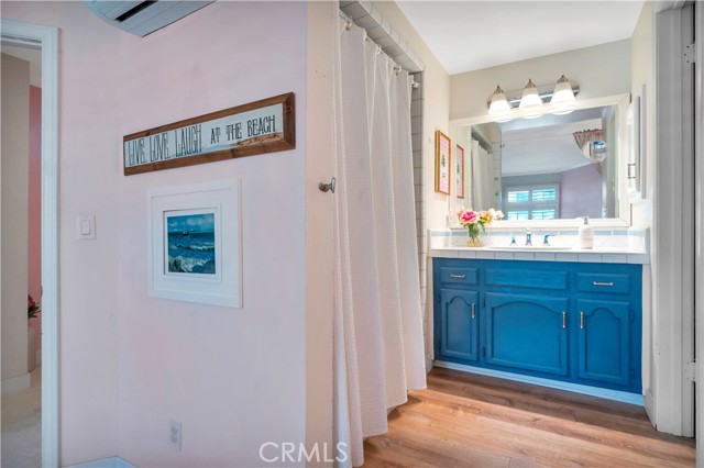 653 Manhattan Beach Blvd., Manhattan Beach, California 90266, 2 Bedrooms Bedrooms, 0 ,2 BathroomsBathrooms,Residential,For Sale,Manhattan Beach Blvd.,0,SB26112848