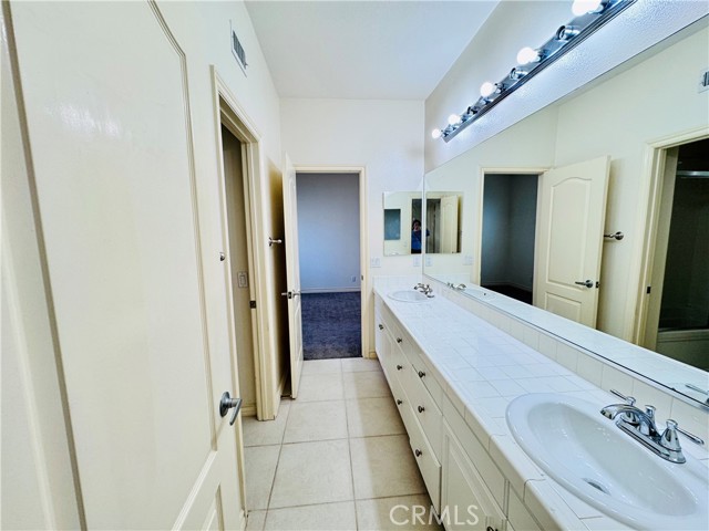 Detail Gallery Image 33 of 42 For 2946 Muir Trail Dr, Fullerton,  CA 92833 - 4 Beds | 3/1 Baths