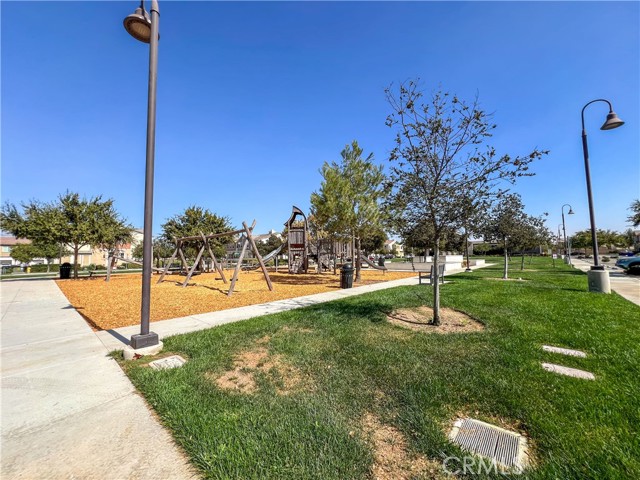 Detail Gallery Image 35 of 44 For 2785 E Berry Loop Privado #12,  Ontario,  CA 91761 - 3 Beds | 2/1 Baths