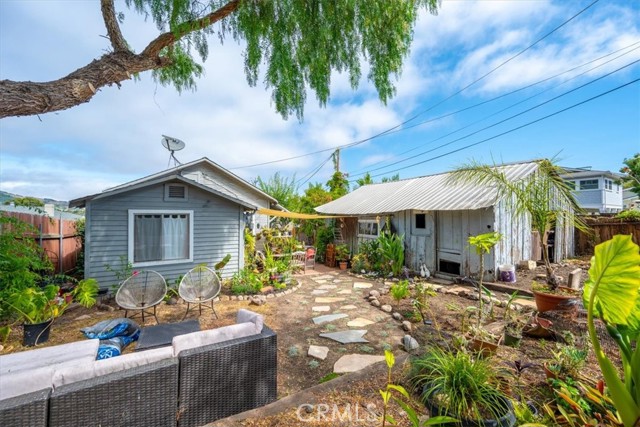 1143 Walnut Street, San Luis Obispo CA: https://media.crmls.org/medias/33958881-937d-43ef-8670-cb9eccd6346e.jpg