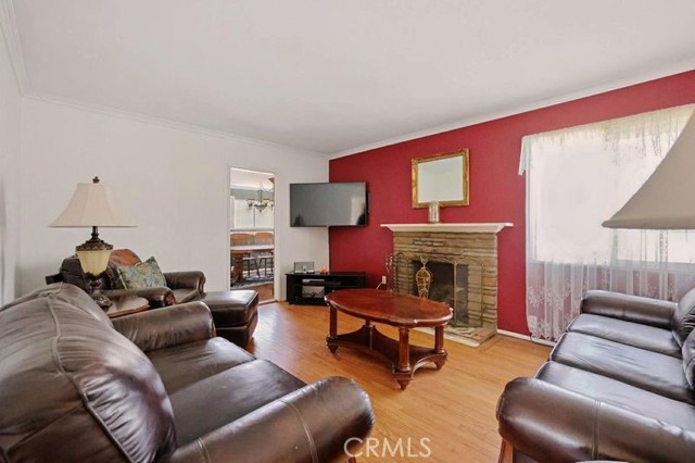 665 N Waterbury Avenue, Covina CA: https://media.crmls.org/medias/33959bc4-a5c8-46a7-8e31-e927d0887a97.jpg