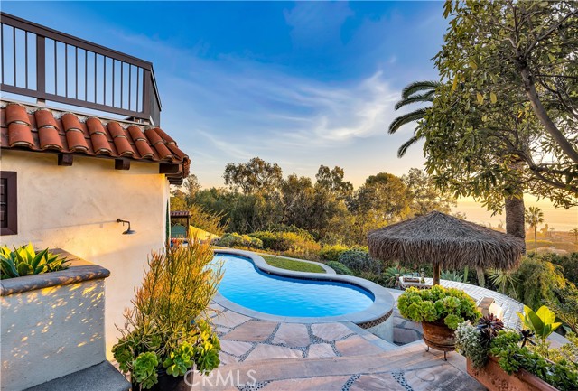 802 Rembrandt Drive, Laguna Beach CA: https://media.crmls.org/medias/3395b32a-0ad4-494e-ab00-1e9313428f5a.jpg