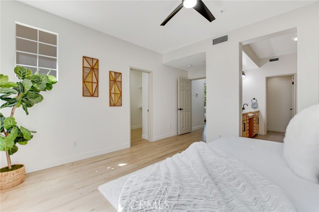 Detail Gallery Image 34 of 47 For 28210 Canterbury Ct, Valencia,  CA 91354 - 2 Beds | 2/1 Baths