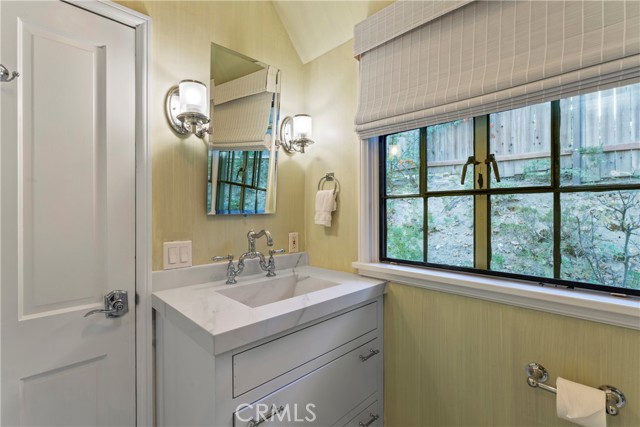 Detail Gallery Image 23 of 49 For 27625 High Knoll Rd #4,  Lake Arrowhead,  CA 92352 - 2 Beds | 2 Baths