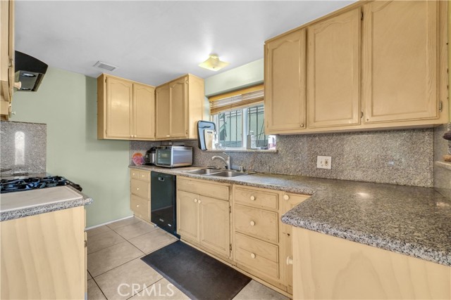 Detail Gallery Image 9 of 58 For 412 N San Gabriel, Azusa,  CA 91702 - – Beds | – Baths