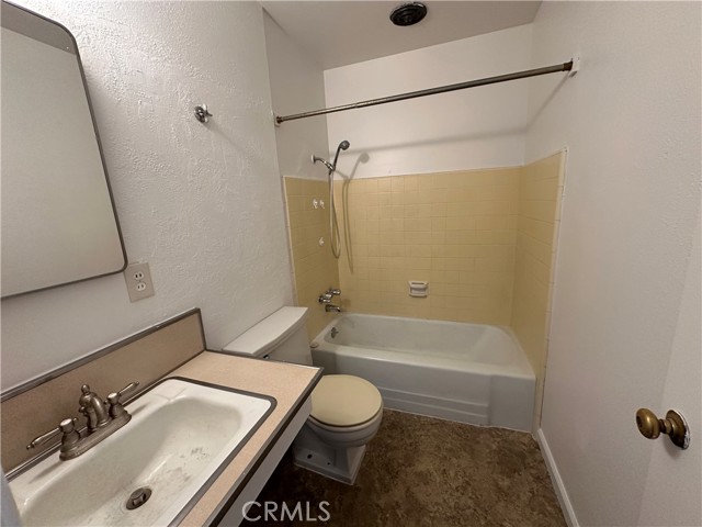 Detail Gallery Image 7 of 26 For 2410 S St, Merced,  CA 95340 - – Beds | – Baths