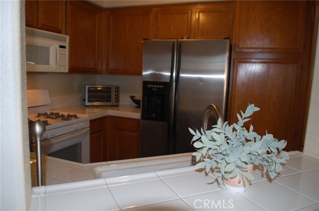 Detail Gallery Image 9 of 32 For 30451 Pelican a,  Murrieta,  CA 92563 - 2 Beds | 2 Baths