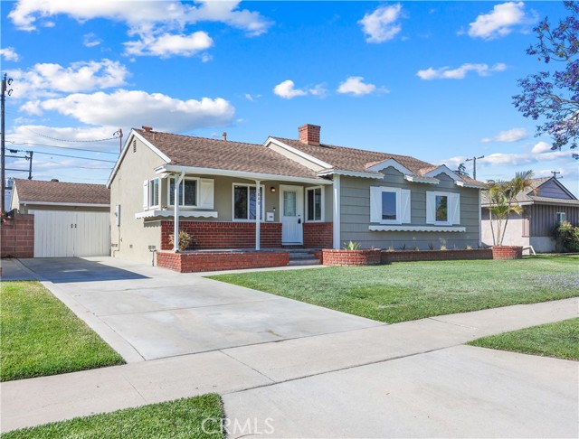 Detail Gallery Image 3 of 37 For 1840 W Southgate Ave, Fullerton,  CA 92833 - 3 Beds | 2 Baths