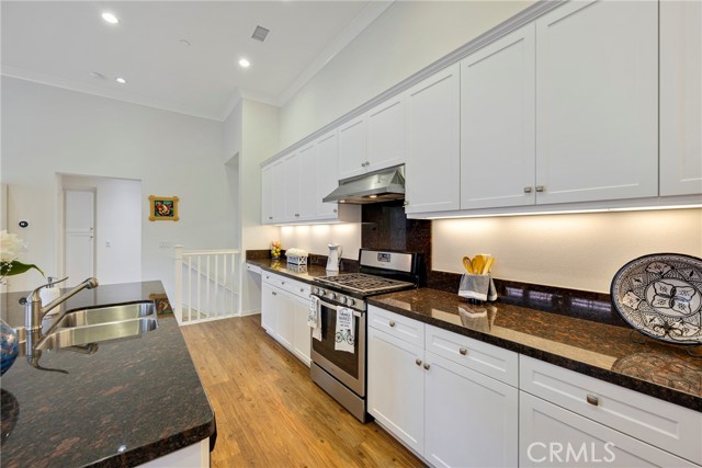 Detail Gallery Image 23 of 45 For 130 Overbrook, Irvine,  CA 92620 - 2 Beds | 2 Baths