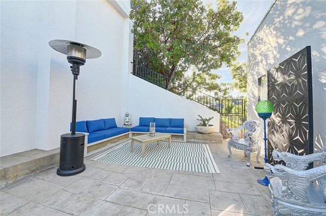 Detail Gallery Image 36 of 44 For 3952 Oakfield Dr, Sherman Oaks,  CA 91423 - 5 Beds | 4/1 Baths