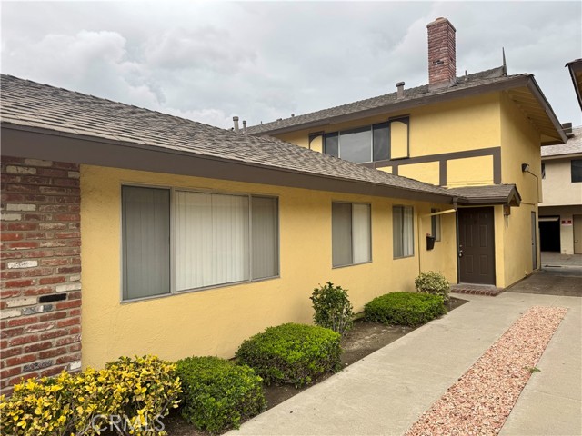 Detail Gallery Image 2 of 25 For 1683 W Cindy Ln #D,  Anaheim,  CA 92802 - 2 Beds | 2 Baths