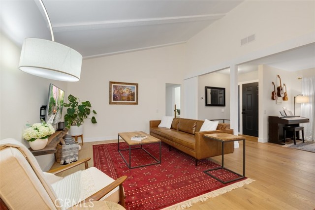 5668 Amherst Street photo 6