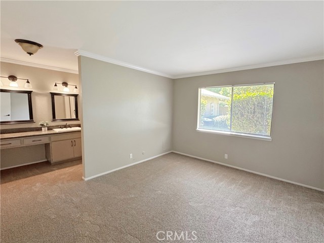 128 Flag Way, Paso Robles CA: https://media.crmls.org/medias/339bfcd8-af45-445a-903d-ecd543145b56.jpg