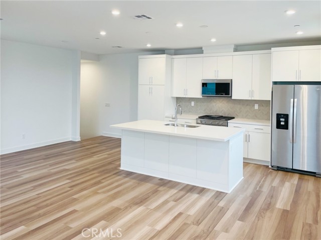 Front Image Thumbnail for CROC26015714