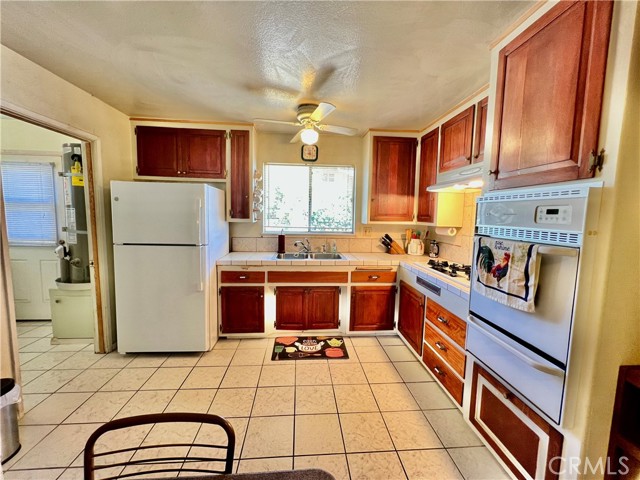 8675 Colorado Avenue, Riverside CA: https://media.crmls.org/medias/339c4c1d-0016-461c-968a-22c8d3174caf.jpg