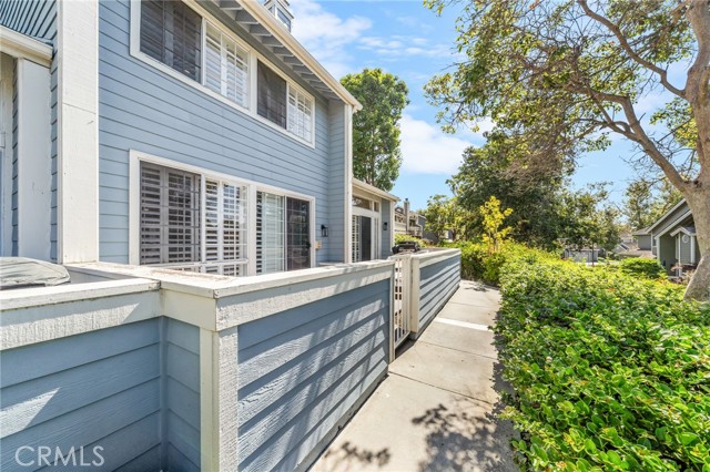 540 Pittsfield Court, Long Beach CA: https://media.crmls.org/medias/339c982c-6839-4b2c-b47b-81e4e4d62d16.jpg