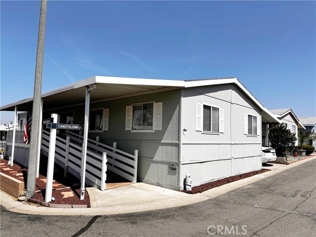 2140 Mentone Boulevard, Mentone CA: https://media.crmls.org/medias/339cbc0d-60e3-44ad-8ed5-1d6c80739490.jpg