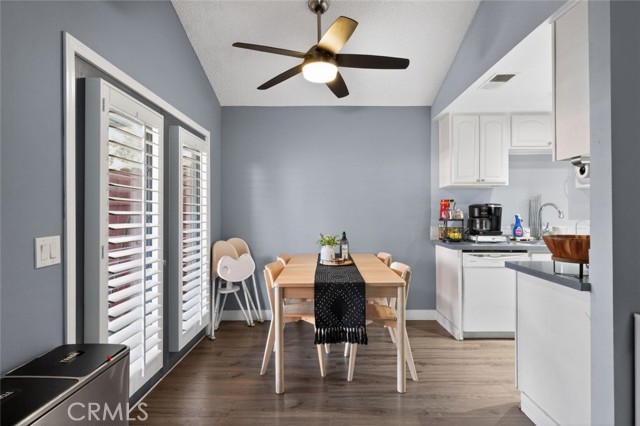 Detail Gallery Image 14 of 32 For 2537 Occidental Cir, Riverside,  CA 92507 - 3 Beds | 2 Baths