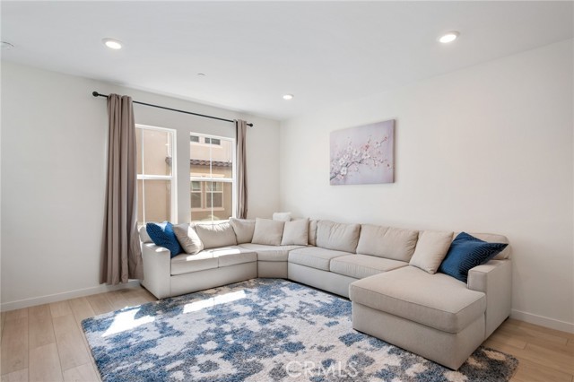 22310 Spanish Oak Court, Torrance CA: https://media.crmls.org/medias/339d30f7-48a3-4525-97b8-51c7c96297c9.jpg