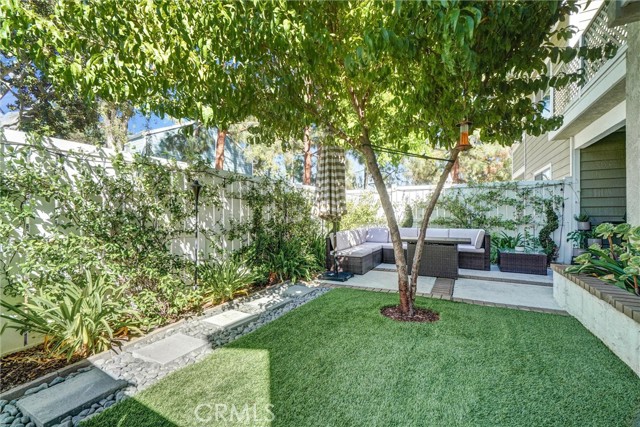 15 Abbey Lane, Aliso Viejo CA: https://media.crmls.org/medias/339dbf1a-2146-453e-b28e-a02c316c838e.jpg