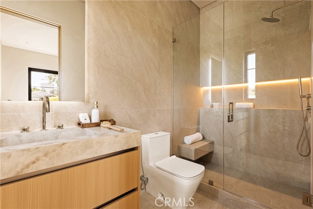 4724 Lemona Avenue, Sherman Oaks CA: https://media.crmls.org/medias/339eb560-fd33-4dd2-9ade-0c2e8df088e6.jpg