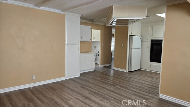 Detail Gallery Image 9 of 15 For 16462 Poipu Ln, Huntington Beach,  CA 92649 - 2 Beds | 2 Baths