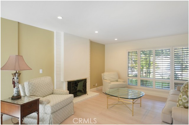 Detail Gallery Image 7 of 31 For 3922 Hendrix St, Irvine,  CA 92614 - 5 Beds | 2/1 Baths