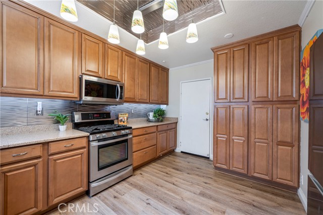 3518 E Berkshire Court, Orange CA: https://media.crmls.org/medias/339f4450-44e8-427b-96f3-dd37281662f8.jpg