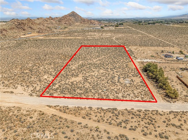 Detail Gallery Image 1 of 10 For 751 Buena Vista Rd, Lucerne Valley,  CA 92356 - – Beds | – Baths