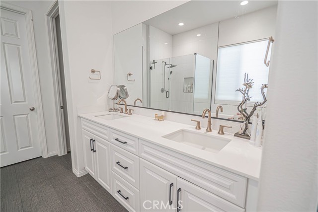 Detail Gallery Image 31 of 44 For 2111 Seville, Santa Paula,  CA 93060 - 4 Beds | 2/1 Baths