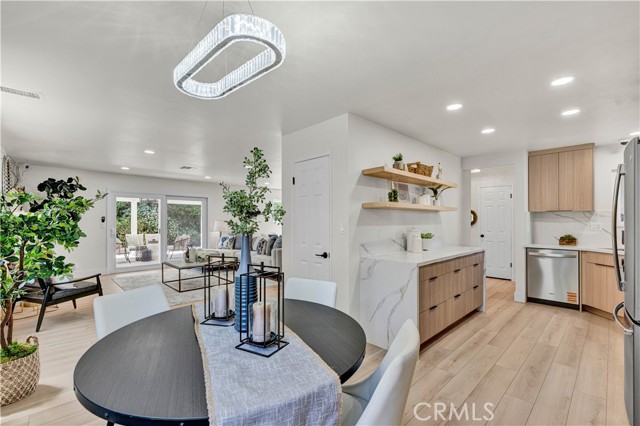 16761 Montclair Lane, Huntington Beach CA: https://media.crmls.org/medias/33a134b3-cdc3-4912-86dd-1f7388949593.jpg