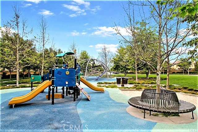 176 Overbrook, Irvine CA: https://media.crmls.org/medias/33a15713-0c23-4a4e-8f1b-017c9c0bd779.jpg