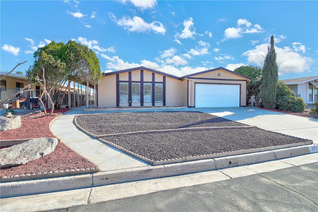 Detail Gallery Image 1 of 53 For 371 Coral Hills Rd, Perris,  CA 92570 - 2 Beds | 2 Baths