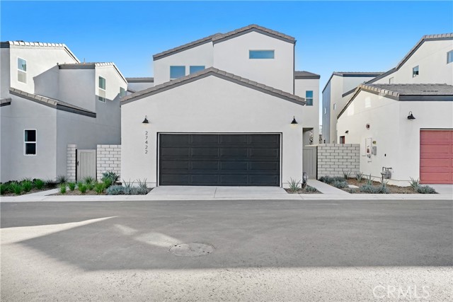 27422 Creekwood Lane, Valencia CA: https://media.crmls.org/medias/33a2e472-5d8b-4efa-b6d5-04c956cbc172.jpg