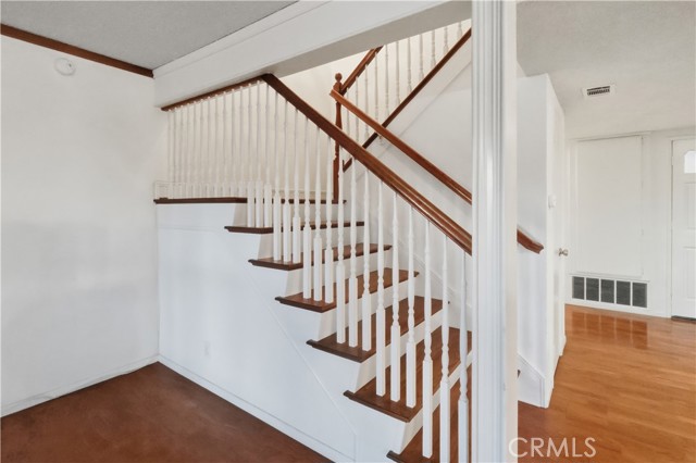 Detail Gallery Image 9 of 46 For 1649 Albany Ct, Claremont,  CA 91711 - 3 Beds | 2/1 Baths