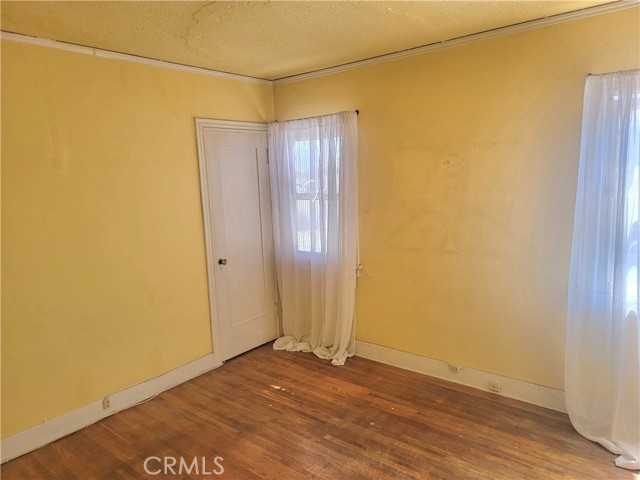 4214 Rosewood Avenue, Los Angeles CA: https://media.crmls.org/medias/33a5251f-f5d2-4534-a326-257a1041a518.jpg