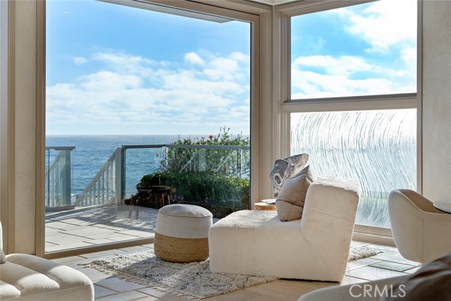 Detail Gallery Image 14 of 74 For 1907 Ocean Way, Laguna Beach,  CA 92651 - 4 Beds | 3/1 Baths