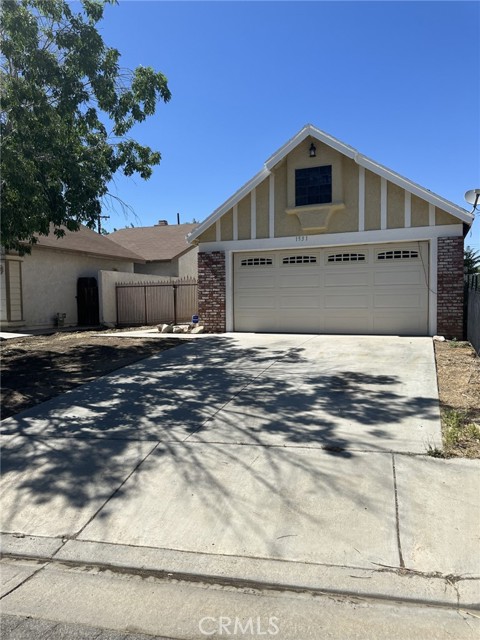 Detail Gallery Image 1 of 7 For 1531 E Avenue R6, Palmdale,  CA 93550 - 3 Beds | 2 Baths