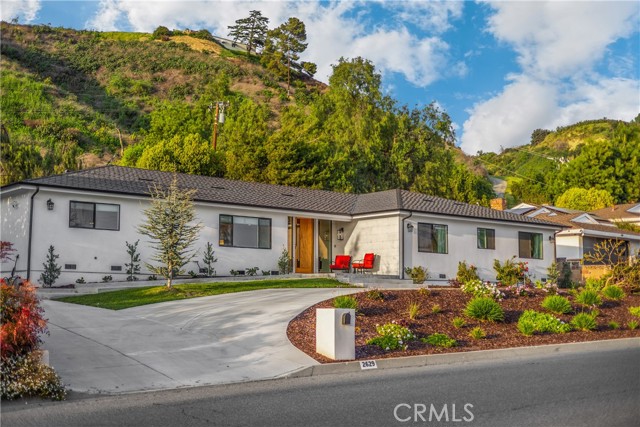 Detail Gallery Image 1 of 43 For 2629 Country Club Dr, Glendora,  CA 91741 - 5 Beds | 5/1 Baths