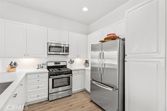 Detail Gallery Image 12 of 20 For 15 Roma Ct., Newport Coast,  CA 92657 - 2 Beds | 2 Baths